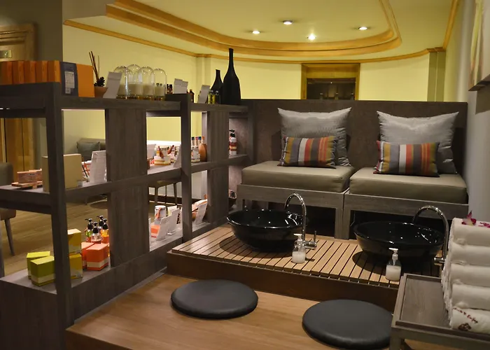 Hotel Arnoma 4*