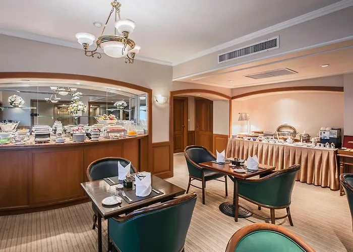 Arnoma Hotel